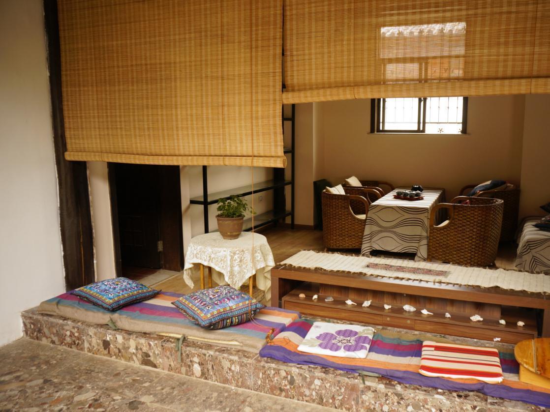 Lijiang Wangjia Courtyard Inn Exteriör bild